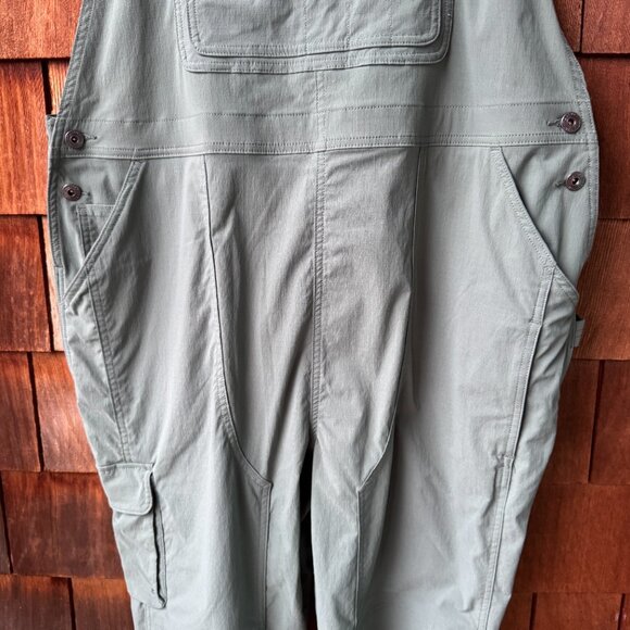 Duluth Trading Sage Green Heirloom Gardening Overalls in Women's XXL - Picture 9 of 15